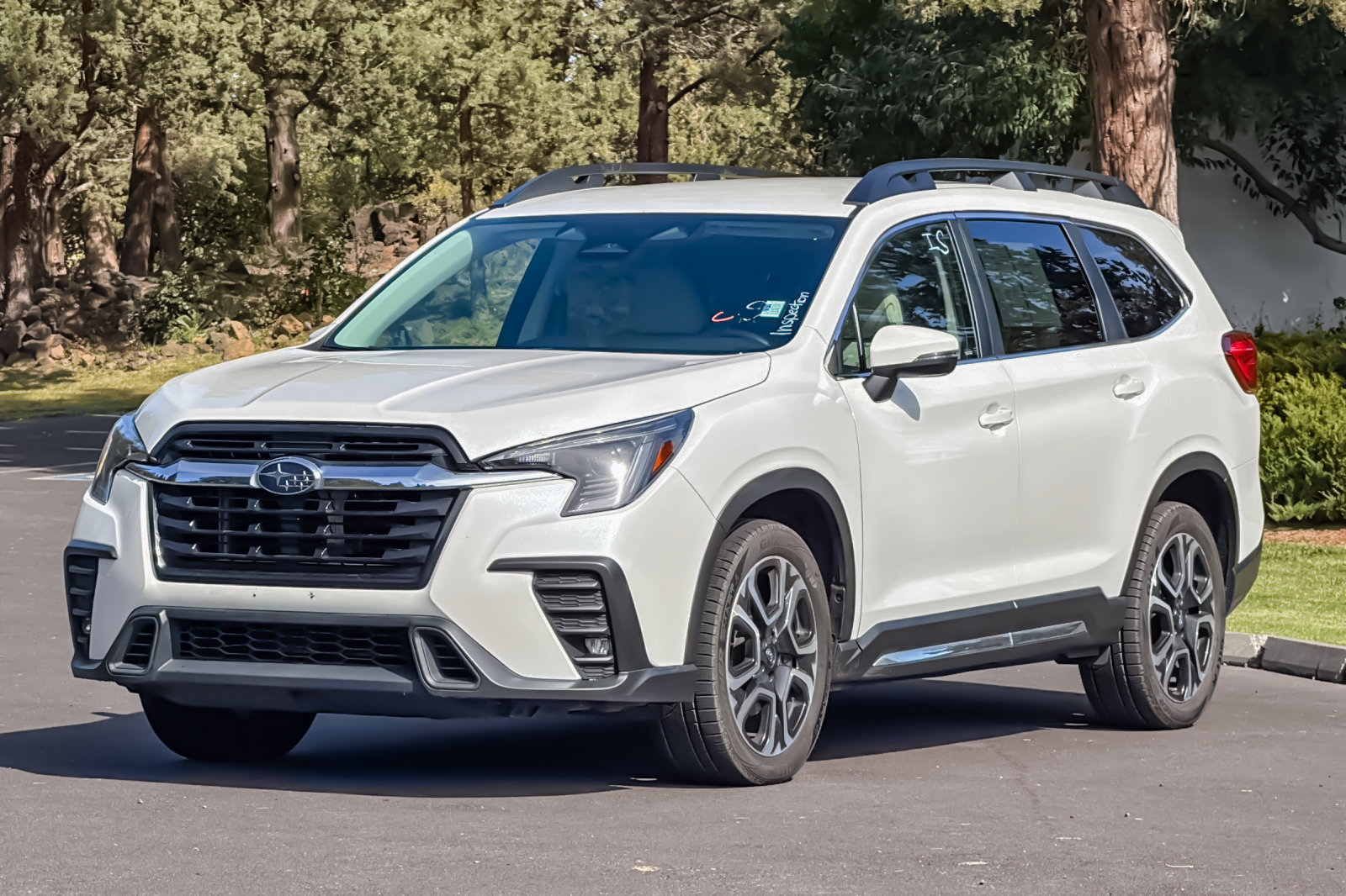 Used 2023 Subaru Ascent Limited AWD/4WD image 9