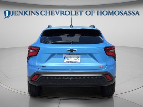 New 2026 Chevrolet Trax RS w/ Driver Confidence Package FWD image 5