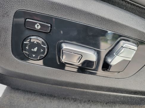 Used 2026 BMW X5 xDrive40i w/ Executive Package image 44