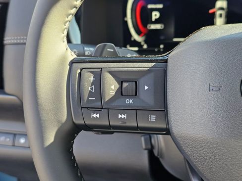 New 2026 Nissan Pathfinder Platinum image 37