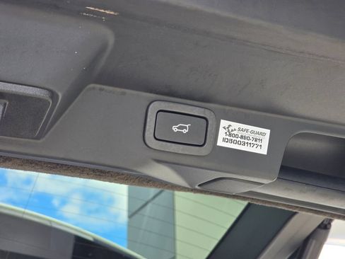 Used 2018 Land Rover Range Rover Sport HSE AWD/4WD image 16