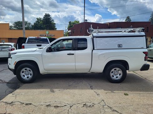 Used 2024 Nissan Frontier S RWD image 4