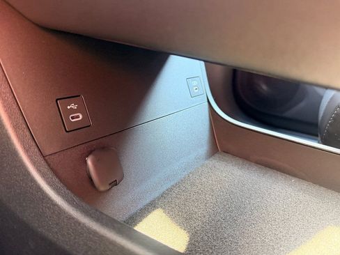 New 2026 Subaru Solterra Premium image 37