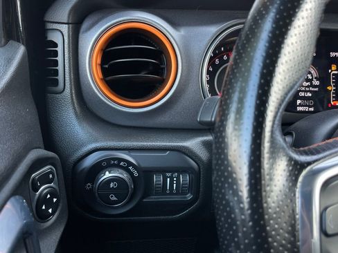 Used 2022 Jeep Gladiator Mojave w/ Trailer Tow Package image 12