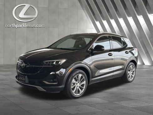 Used 2022 Buick Encore GX Essence w/ Experience Buick Package FWD image 3
