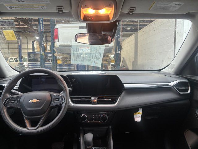 Used 2024 Chevrolet TrailBlazer LT FWD image 28