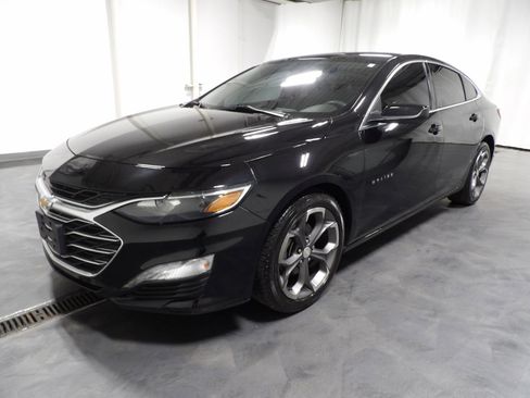 Used 2022 Chevrolet Malibu LT FWD image 2