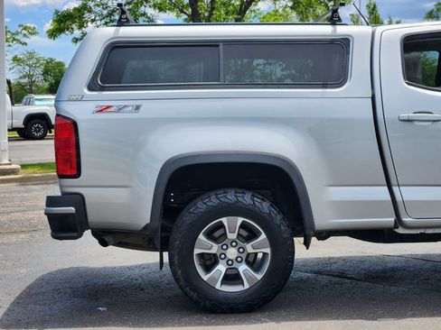 Used 2017 Chevrolet Colorado Z71 AWD/4WD image 6