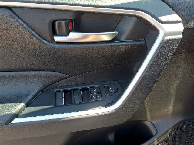 Certified 2022 Toyota RAV4 XLE AWD/4WD image 8