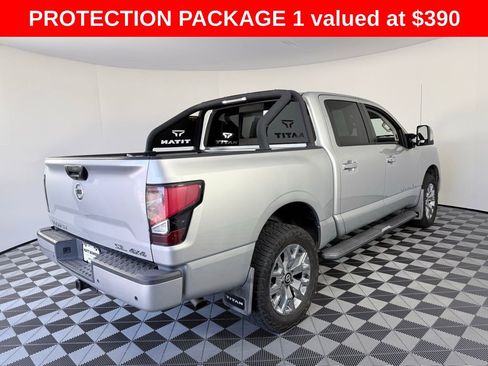 Used 2020 Nissan Titan SL w/ Moonroof Package image 6