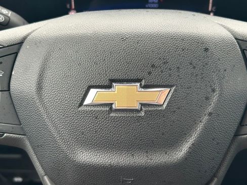 Used 2025 Chevrolet TrailBlazer LT AWD/4WD image 33