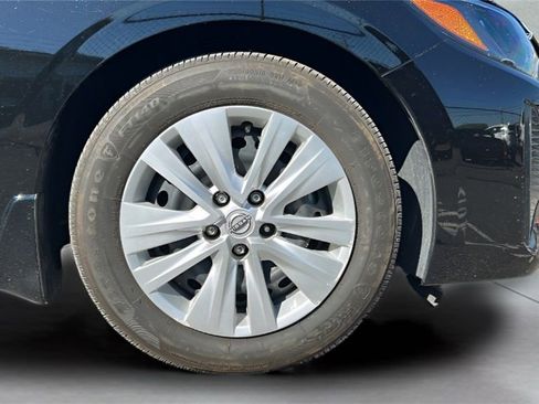 Used 2025 Nissan Sentra S FWD image 27