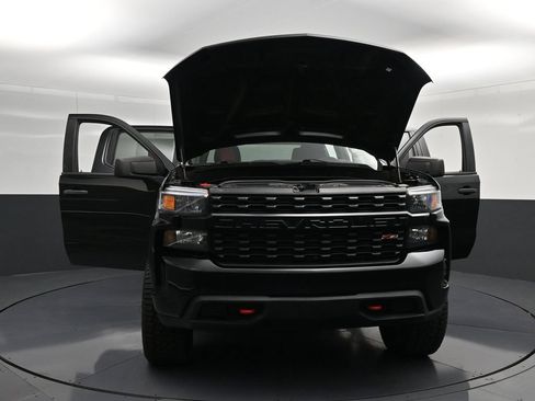 Used 2020 Chevrolet Silverado 1500 Custom Trail Boss w/ Custom Convenience Package AWD/4WD image 33