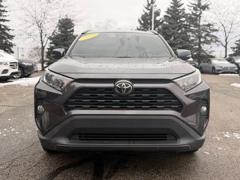 Used 2021 Toyota RAV4 XLE image 2