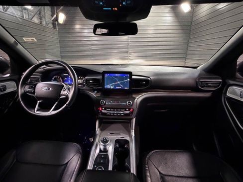 Used 2020 Ford Explorer Limited image 11