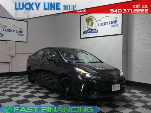 Used 2022 Toyota Prius FWD image 1