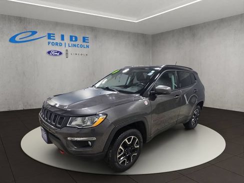 Used 2019 Jeep Compass Trailhawk AWD/4WD image 5