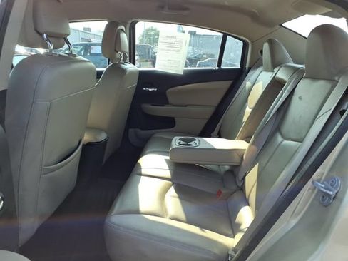 Used 2011 Chrysler 200 Limited FWD image 9