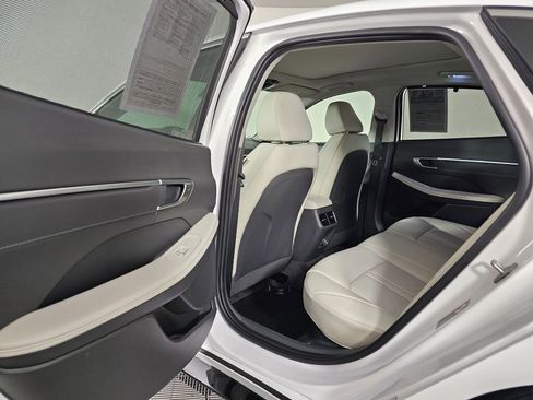 Used 2023 Hyundai Sonata Limited w/ Cargo Package image 34