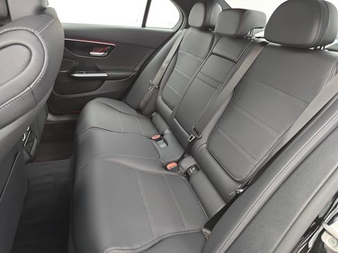 Used 2025 Mercedes-Benz C 300 Sedan image 14