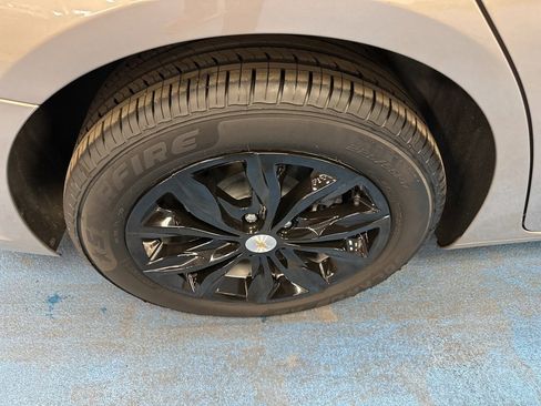 Certified 2025 Chevrolet Malibu LT image 5