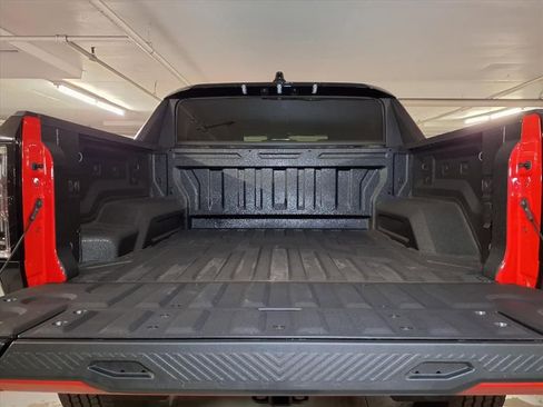 New 2026 GMC Hummer EV 4x4 Crew Cab image 7