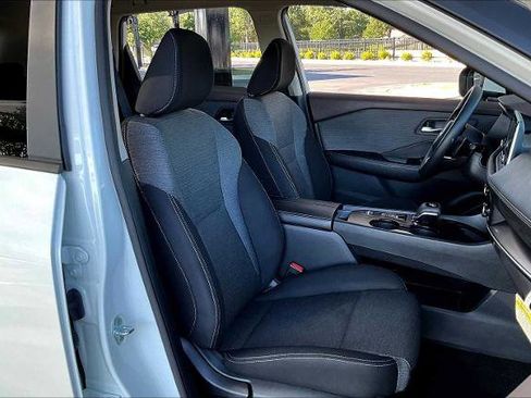 Certified 2023 Nissan Rogue SV image 8