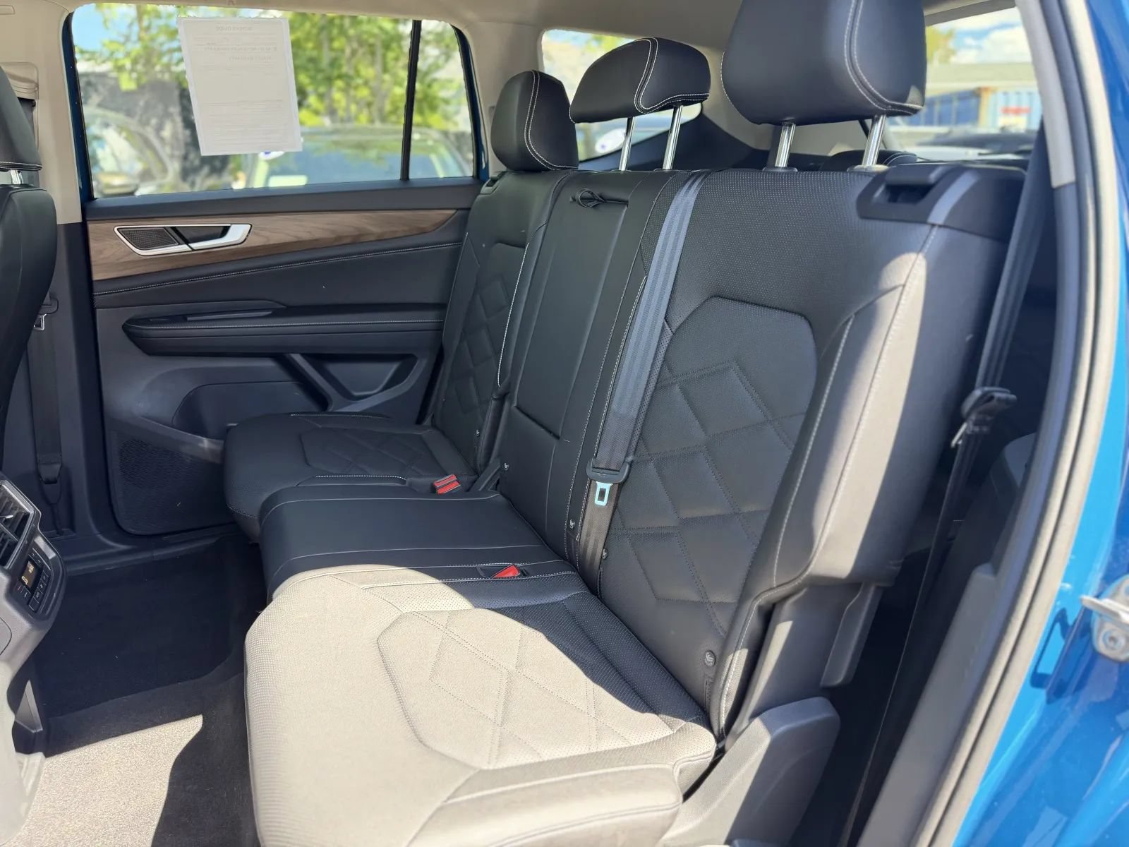 Used 2025 Volkswagen Atlas SE FWD image 15