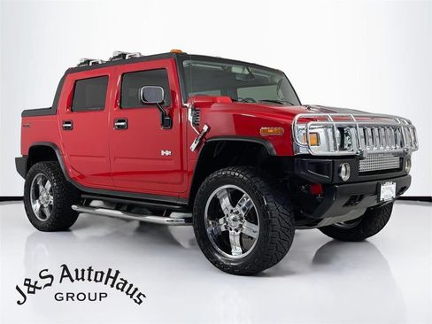 Used 2005 HUMMER H2 SUT w/ Preferred Equipment Group AWD/4WD image 1