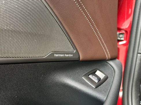 Used 2021 BMW M550i xDrive image 22