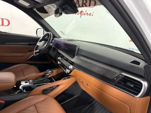 Used 2024 Kia Telluride SX X-Pro AWD/4WD image 17