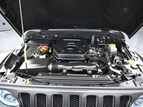 Used 2022 Jeep Wrangler Unlimited Rubicon w/ Cold Weather Group image 52