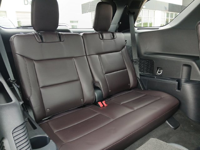 Used 2025 Ford Explorer Platinum w/ LUX Leather Package AWD/4WD image 21