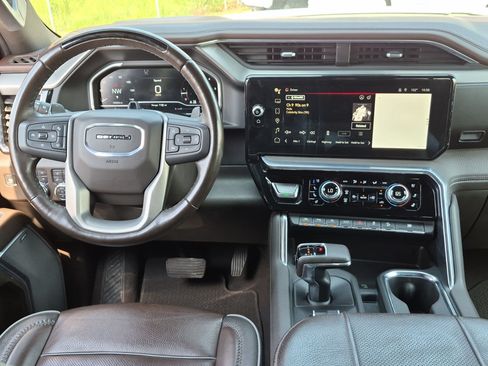 Used 2023 GMC Sierra 1500 Denali AWD/4WD image 32