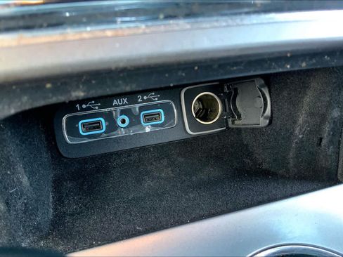 Used 2021 Jeep Grand Cherokee Freedom Edition RWD image 33
