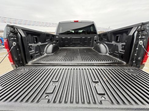 Used 2019 Ford F150 XLT image 18