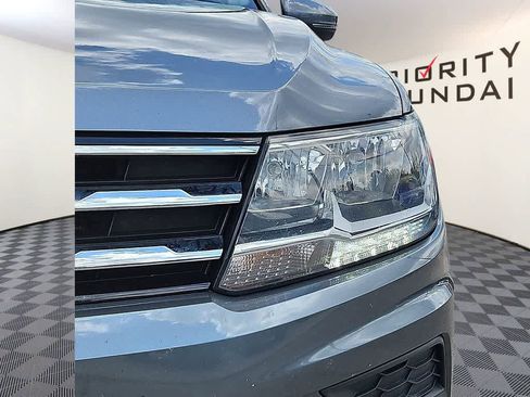 Used 2021 Volkswagen Tiguan SE AWD/4WD image 8