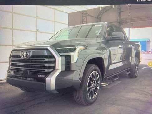 Used 2024 Toyota Tundra Limited w/ Power Package AWD/4WD image 1