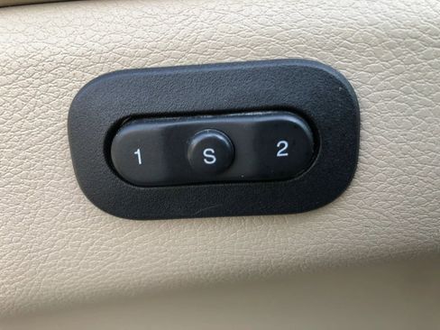 Used 2020 Jeep Grand Cherokee Limited w/ Luxury Group II image 26