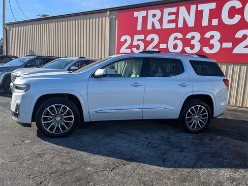 Certified 2023 GMC Acadia Denali w/ Denali Ultimate Package image 3