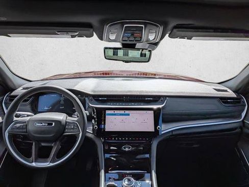 New 2026 Jeep Grand Cherokee Limited AWD/4WD image 16