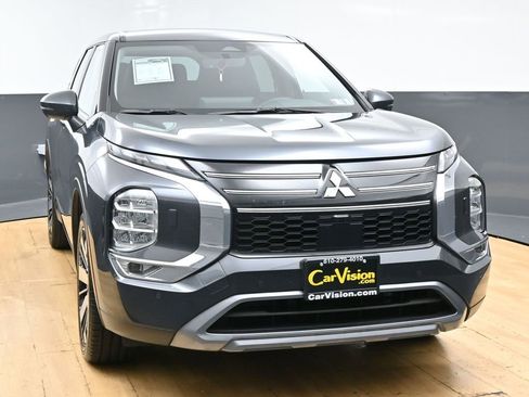 Used 2025 Mitsubishi Outlander SE AWD/4WD image 4