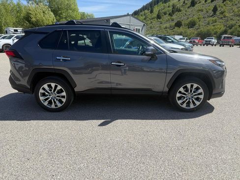 Used 2022 Toyota RAV4 Limited AWD/4WD image 6