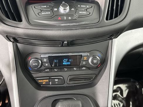 Used 2015 Ford Escape SE w/ Equipment Group 201A FWD image 9