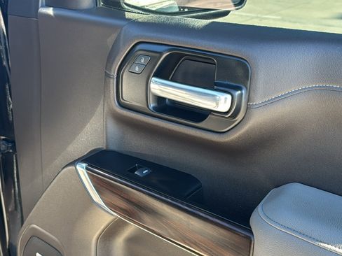 Used 2022 GMC Sierra 1500 SLT image 30