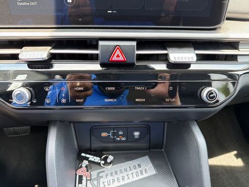 New 2026 Kia Sportage LX FWD image 14