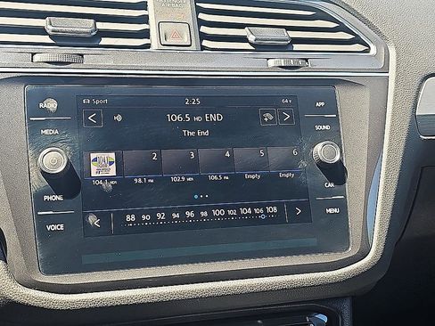 Used 2019 Volkswagen Tiguan SE AWD/4WD image 26