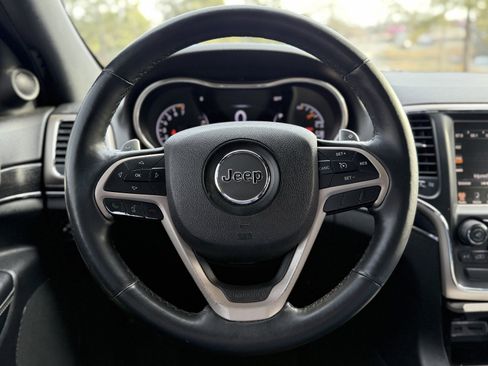 Used 2014 Jeep Grand Cherokee Limited image 24