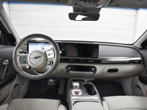 Used 2023 Genesis GV60 Performance image 25