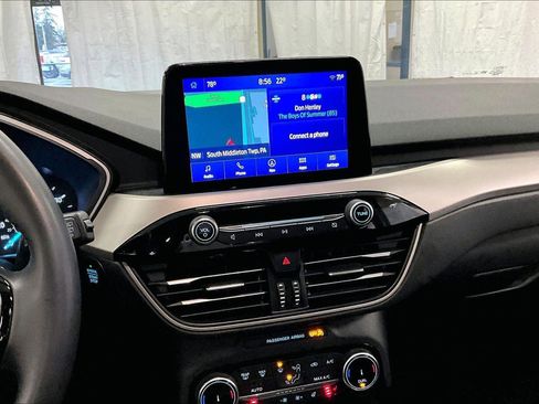 Used 2022 Ford Escape SEL image 6